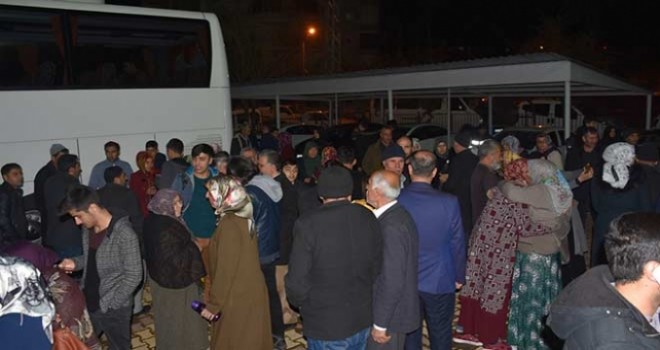 Adıyaman'da umre ödülü kazanan öğrenciler törenle uğurlandı Adıyaman'da umre ödülü kazanan öğrenciler törenle uğurlandı