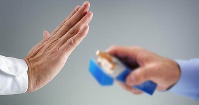 Japonya'da bir üniversite sigara içenleri işe almayacak