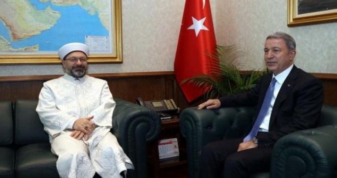 Diyanet İşleri Başkanı Erbaş'tan Bakan Akar'a ziyaret